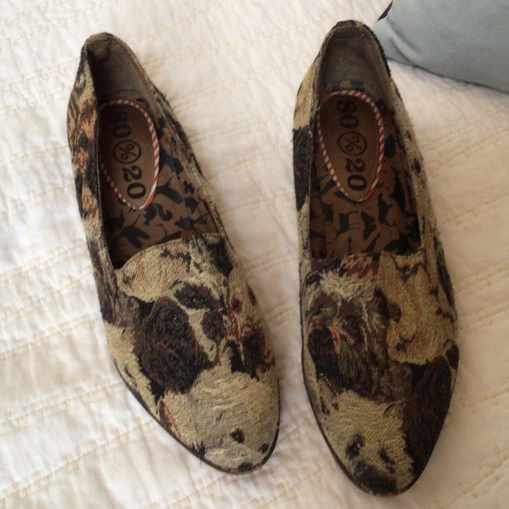Tapestry loafers from 80/20, Size 8 - Picture 1 of 6